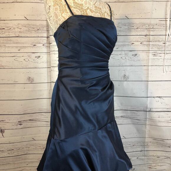 Impression Strapless gown ruching to side bustled back navy dress size 14 - Picture 10 of 12